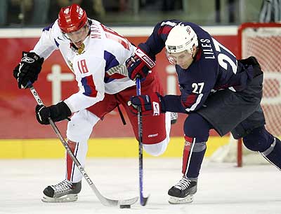 Evgeni Malkin displaying skills in Russia agaisnt USA
